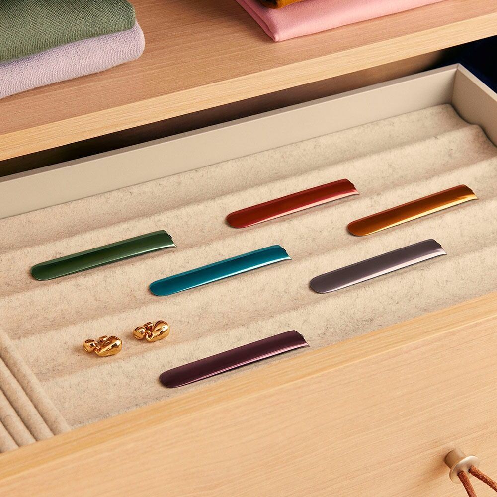 Ploom AURA front panels with Lava Red and other color options
